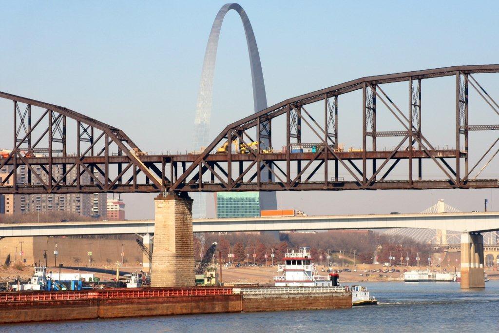 River barge Penny Eckstein towing along the Mississippi